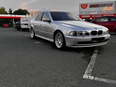 BMW 525