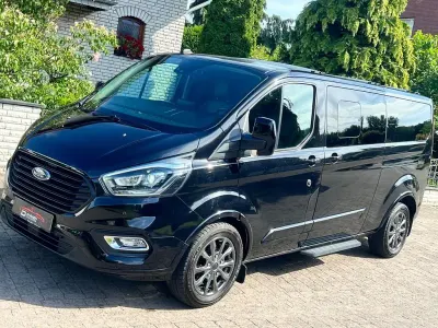 Gebraucht Ford Transit Titanium 185 PS (136 kW) 2022 Schwarz Kombi