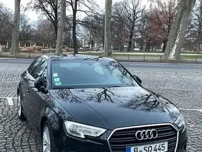 Gebraucht Audi A3 Sport 116 PS (85 kW) 2019 Schwarz Limousine