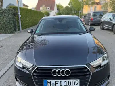 Gebraucht Audi A4 150 PS (110 kW) 2018 Blau Limousine
