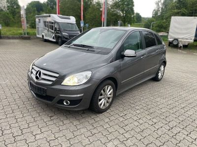 Mercedes B200