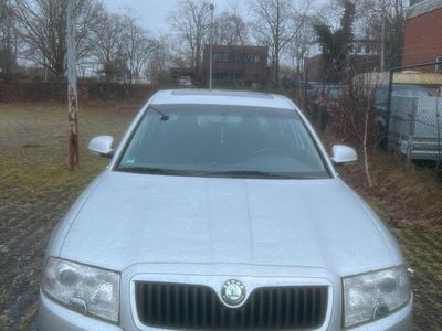 Silber Gebraucht 2006 Skoda Superb Limousine | 1.000 €