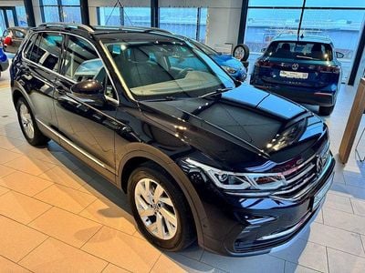 Schwarz Gebraucht 2022 VW Tiguan Elegance SUV | 25.800 € (Guter Preis)