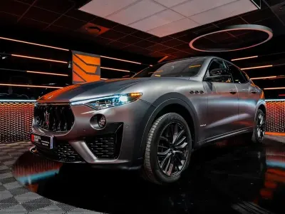 Gebraucht Maserati Levante 430 PS (316 kW) 2021 Grau SUV
