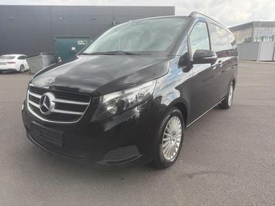 Mercedes V220