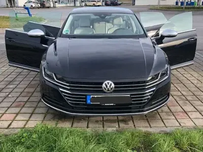 Gebraucht VW Arteon Elegance 150 PS (110 kW) 2018 Schwarz Kleinwagen
