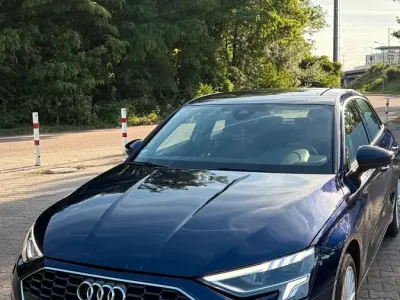 Gebraucht Audi A3 Sportback 150 PS (110 kW) 2022 Blau Kleinwagen