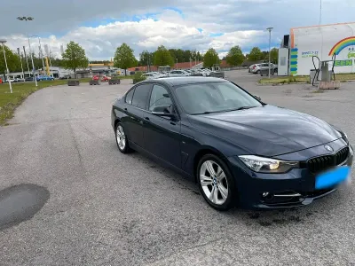 Gebraucht BMW 318 Sport Line 143 PS (105 kW) 2012 Limousine