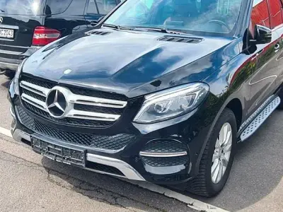 Gebraucht Mercedes GLE350 258 PS (189 kW) 2016 Schwarz SUV