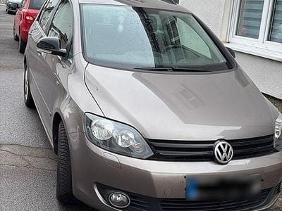 Gebraucht VW Golf VII Trendline 86 PS (63 kW) 2013 Gold Kleinwagen