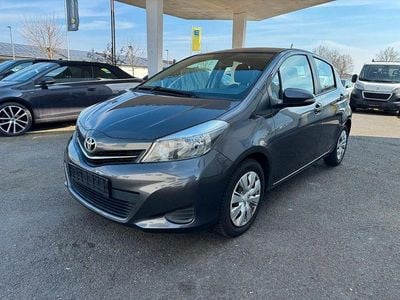 Gebraucht Toyota Yaris Life 69 PS (50 kW) 2012 Grau Kleinwagen