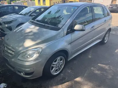 Gebraucht Mercedes B170 116 PS (85 kW) 2009 Schwarz Van / Kleinbus