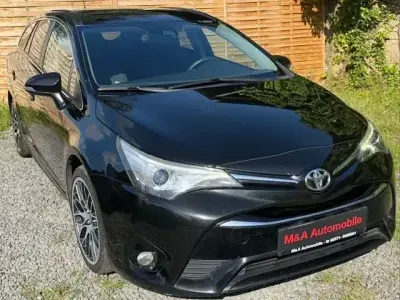 Gebraucht Toyota Avensis Business Edition 143 PS (105 kW) 2016 Schwarz Kombi