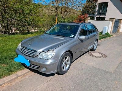 Second-hand Mercedes C220 150 CP (110 kW) 2004 Argintiu Break