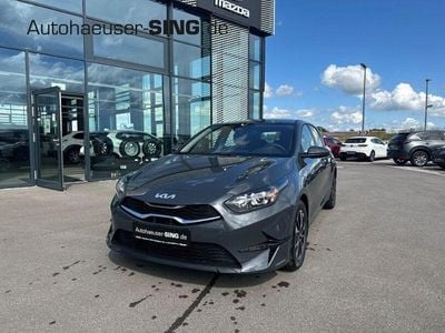 Neu Kia Ceed 101 PS (74 kW) 2025 Grau Kleinwagen