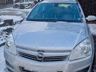 Silber Gebraucht 2008 Opel Astra Edition Kombi | 2.350 € (Fairer Preis)