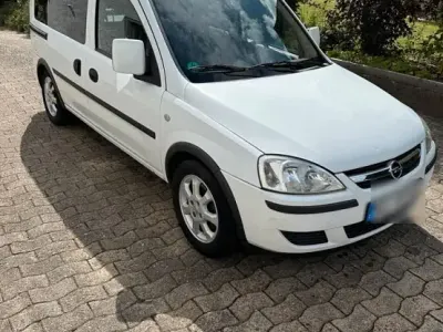 Usata Opel Combo 2006 Bianco Monovolume