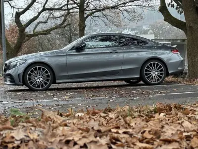 Gebraucht Mercedes C300 AMG line 258 PS (189 kW) 2018 Grau Coupé