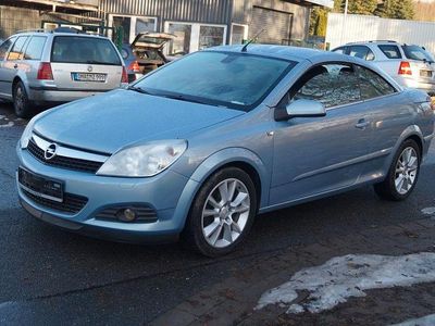 Usata Opel Astra Cosmo 140 CV (102 kW) 2007 Blu Coupé