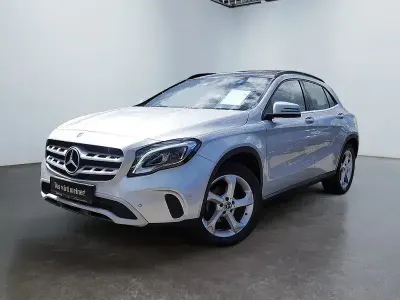 Używany Mercedes GLA180 122 KM (89 kW) 2019 Srebrny SUV