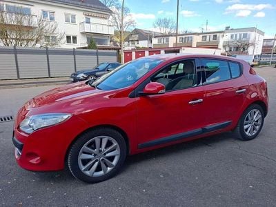 Gebraucht Renault Mégane Luxe 140 PS (102 kW) 2011 Rot Limousine