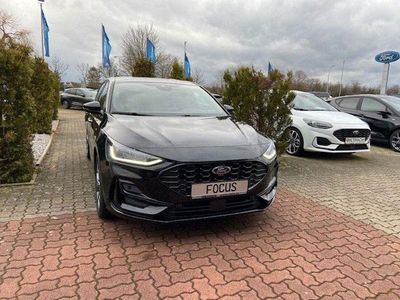 Schwarz Neu 2025 Ford Focus ST-Line Limousine | 29.490 € (Fairer Preis)