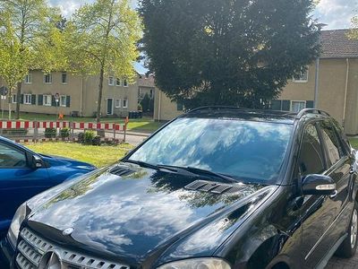 Gebraucht Mercedes ML320 224 PS (164 kW) 2008 Schwarz SUV
