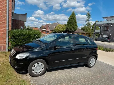 Gebraucht Mercedes B150 70 PS (51 kW) 2006 Schwarz Van / Kleinbus