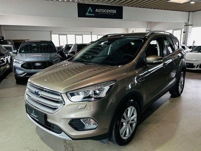 Gebraucht Ford Kuga Cool & Connect 150 PS (110 kW) 2019 Grau SUV