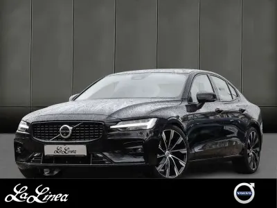Gebraucht Volvo S60 Plus 197 PS (144 kW) 2023 Schwarz Limousine