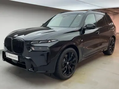 Neu BMW X7 Comfort Edition 352 PS (258 kW) 2026 Saphirschwarz metallic SUV