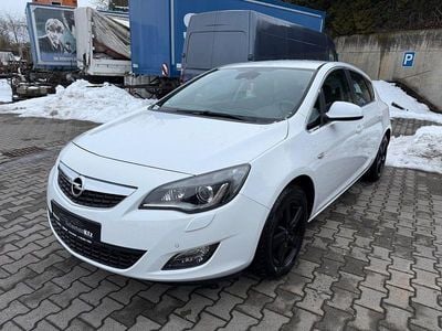 Weiß Gebraucht 2010 Opel Astra Sport Limousine | 2.999 € (Superpreis)