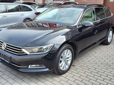 Gebraucht VW Passat Comfortline 150 PS (110 kW) 2018 Schwarz Kombi