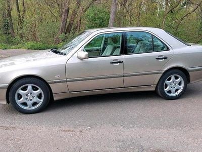 Usata Mercedes C240 Elegance 170 CV (125 kW) 1998 Andere farben Berlina
