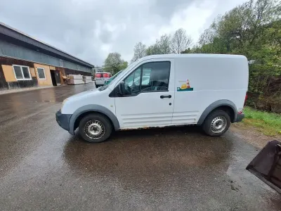 Gebraucht Ford Transit Connect 75 PS (55 kW) 2012 Weiß Van / Kleinbus
