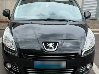 Gebraucht Peugeot 5008 150 PS (110 kW) 2013 Schwarz Van / Kleinbus