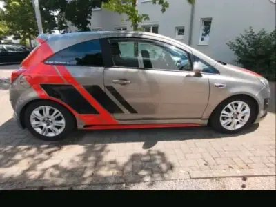 Gebraucht Opel Corsa Edition 85 PS (62 kW) 2012 Silber Kleinwagen
