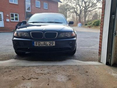 Gebraucht BMW 320 150 PS (110 kW) 2003 Blau Limousine