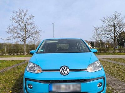 Second-hand VW up! 60 CP (44 kW) 2018 Albastru Hatchback
