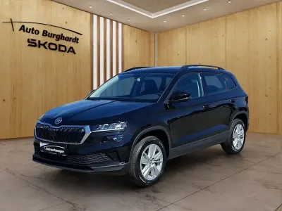 Gebraucht Skoda Karoq Selection 150 PS (110 kW) 2024 Schwarzmagic perleffekt SUV