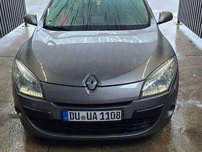 Gebraucht Renault Mégane Dynamique 131 PS (96 kW) 2010 Grau Limousine
