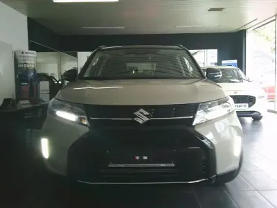 Neu Suzuki Vitara Comfort+ 109 PS (80 kW) 2026 Schwarz SUV