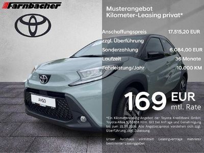 Neu Toyota Aygo X Comfort 72 PS (52 kW) 2025 Urban khaki (6x3)/ black mica (2 SUV