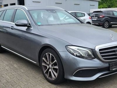 gebraucht Mercedes E350 E-Klasse T-Modell E 350 d | AHK | NAVI |