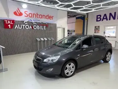 Gebraucht Opel Astra Design Edition 120 PS (88 kW) 2011 Grau Limousine