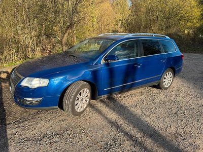 Gebraucht VW Passat 140 PS (102 kW) 2009 Blau Kombi