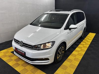 Second-hand VW Touran Join 150 CP (110 kW) 2019 Alb Monovolum