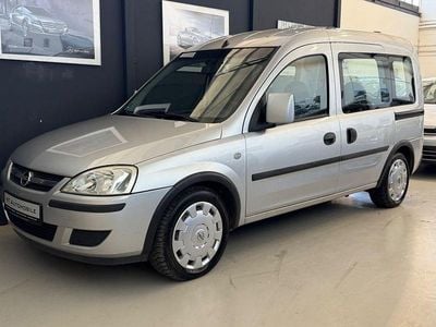 Usata Opel Combo Edition 97 CV (71 kW) 2006 Argento Monovolume