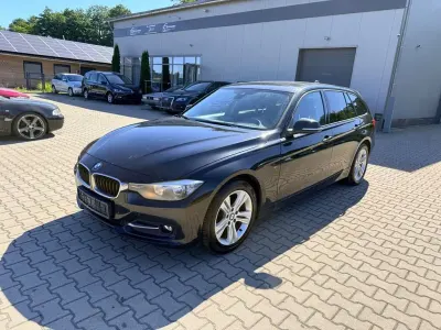 Gebraucht BMW 318 Sport Line 143 PS (105 kW) 2013 Schwarz Kombi