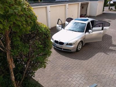 BMW 523